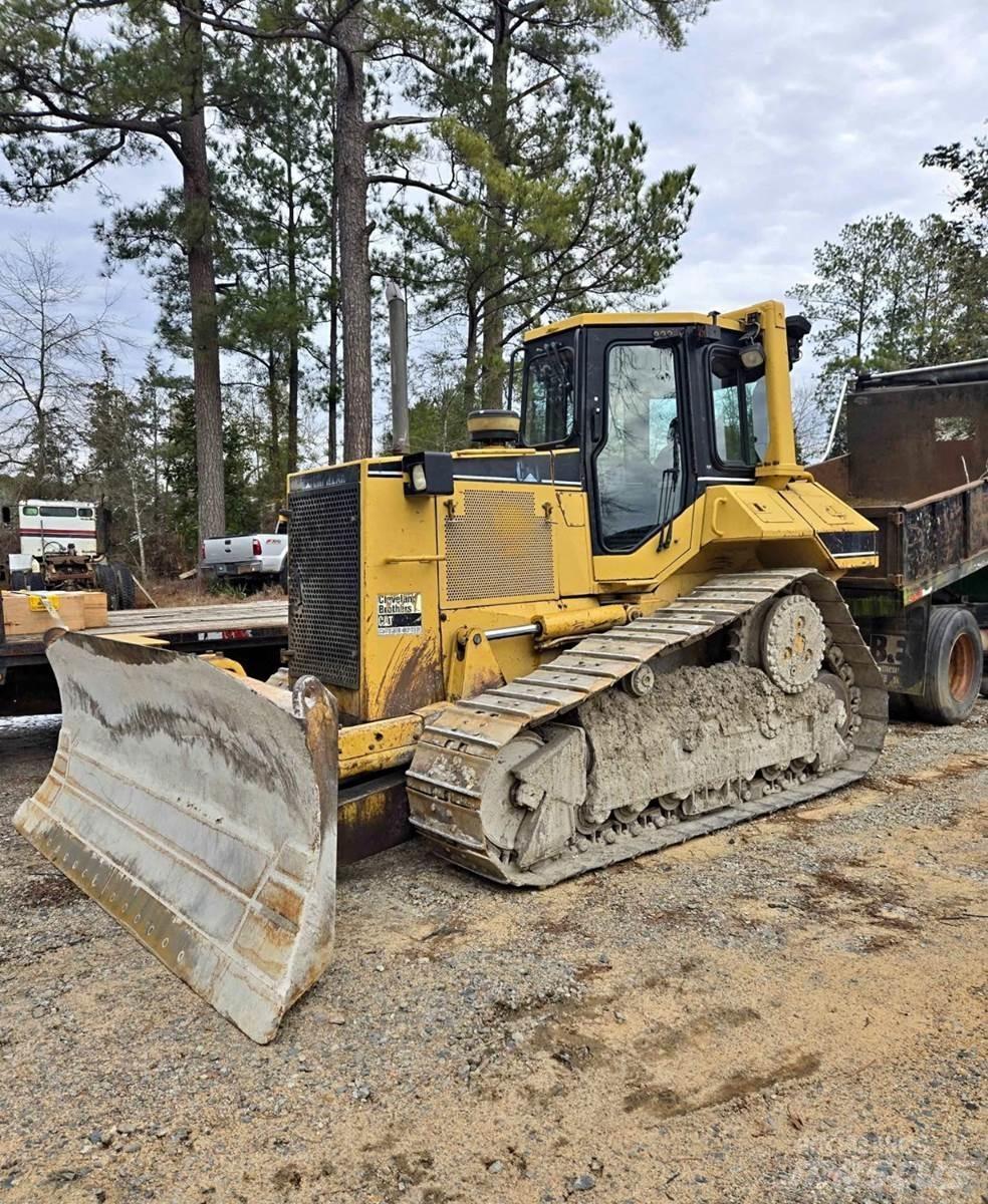 CAT D6M XL Buldožeri guseničari
