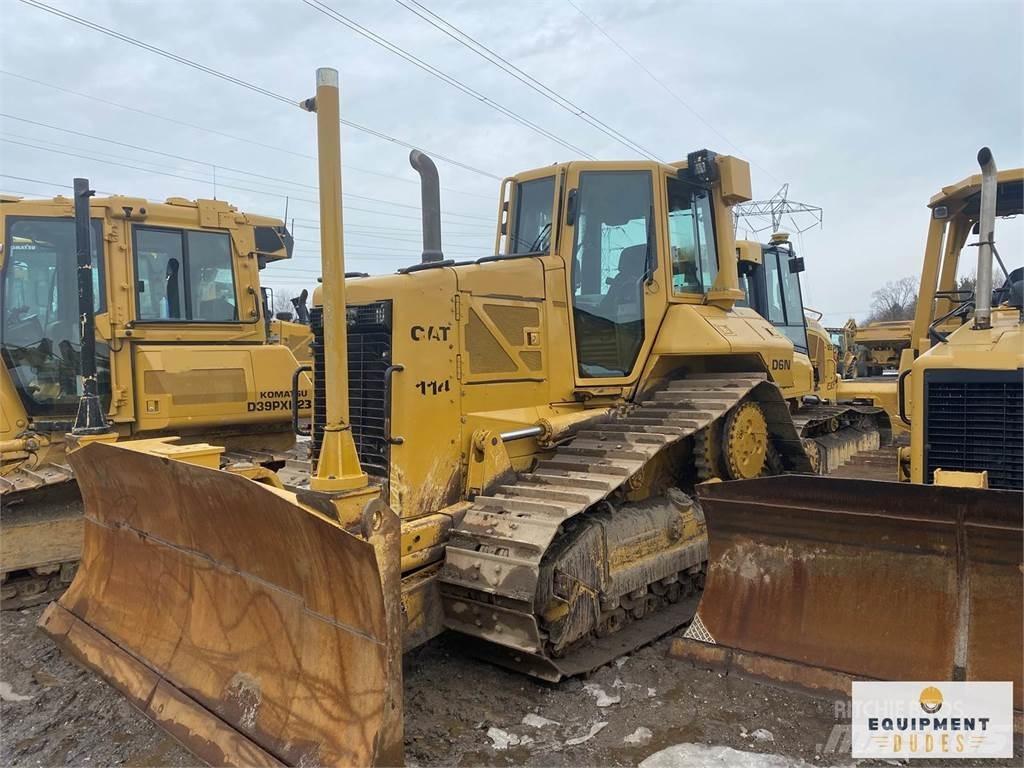 CAT D6N XL Buldožeri guseničari