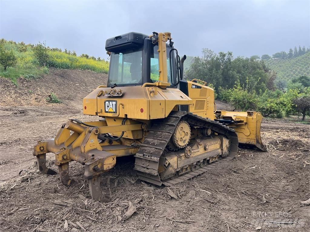 CAT D6N XL Buldožeri guseničari