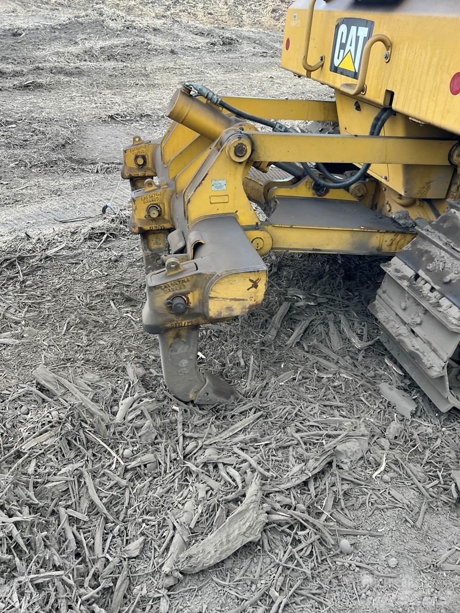 CAT D6N XL Buldožeri guseničari