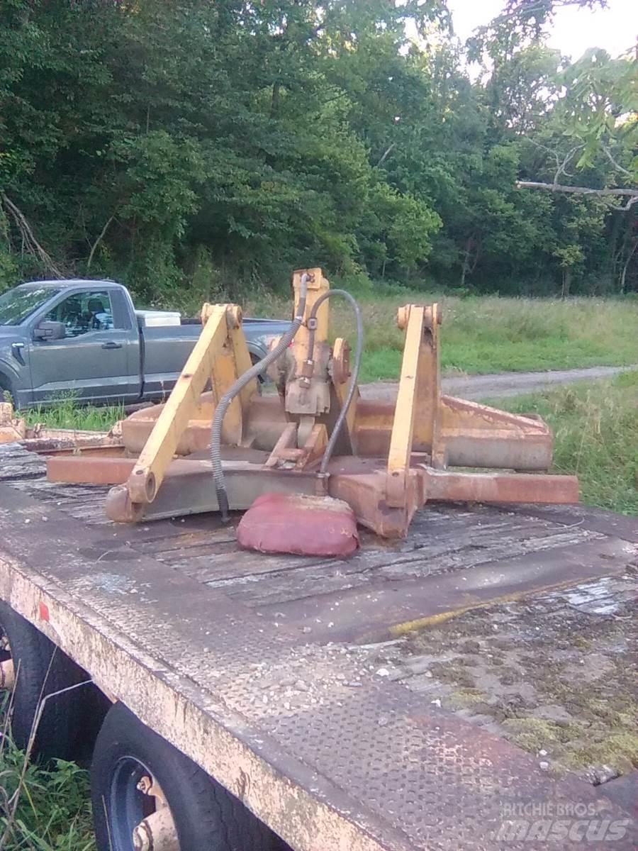 CAT D6R Kultivatori za građevinarstvo