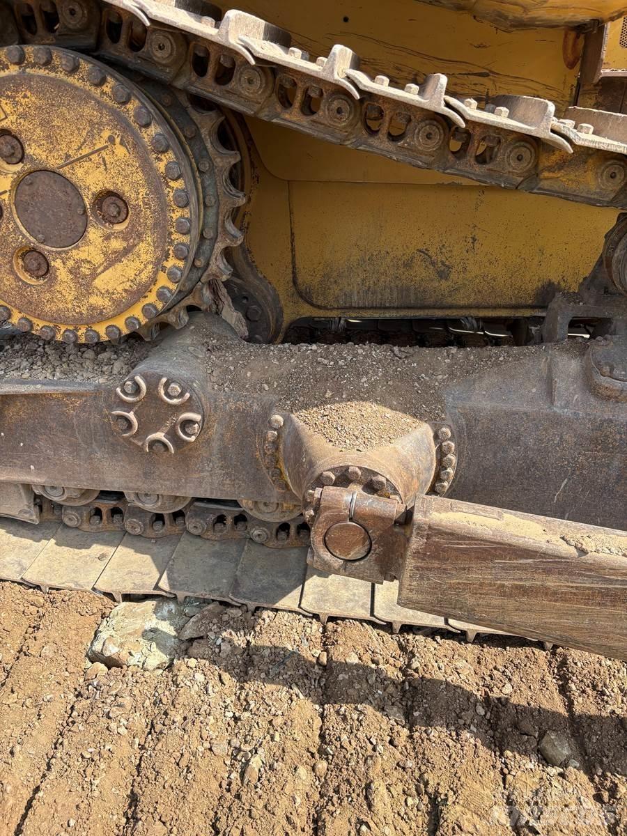 CAT D6R Buldožeri guseničari