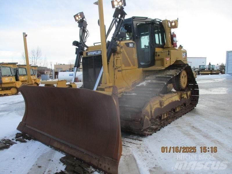 CAT D6T Buldožeri guseničari