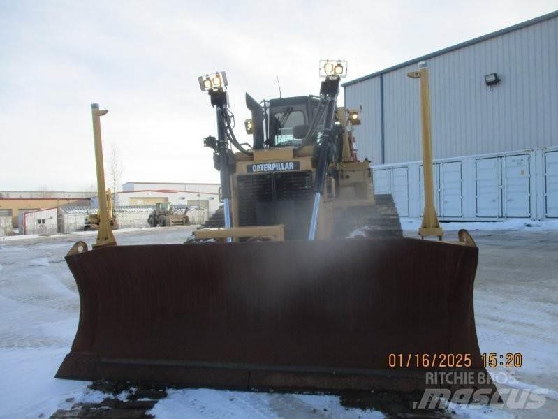 CAT D6T Buldožeri guseničari