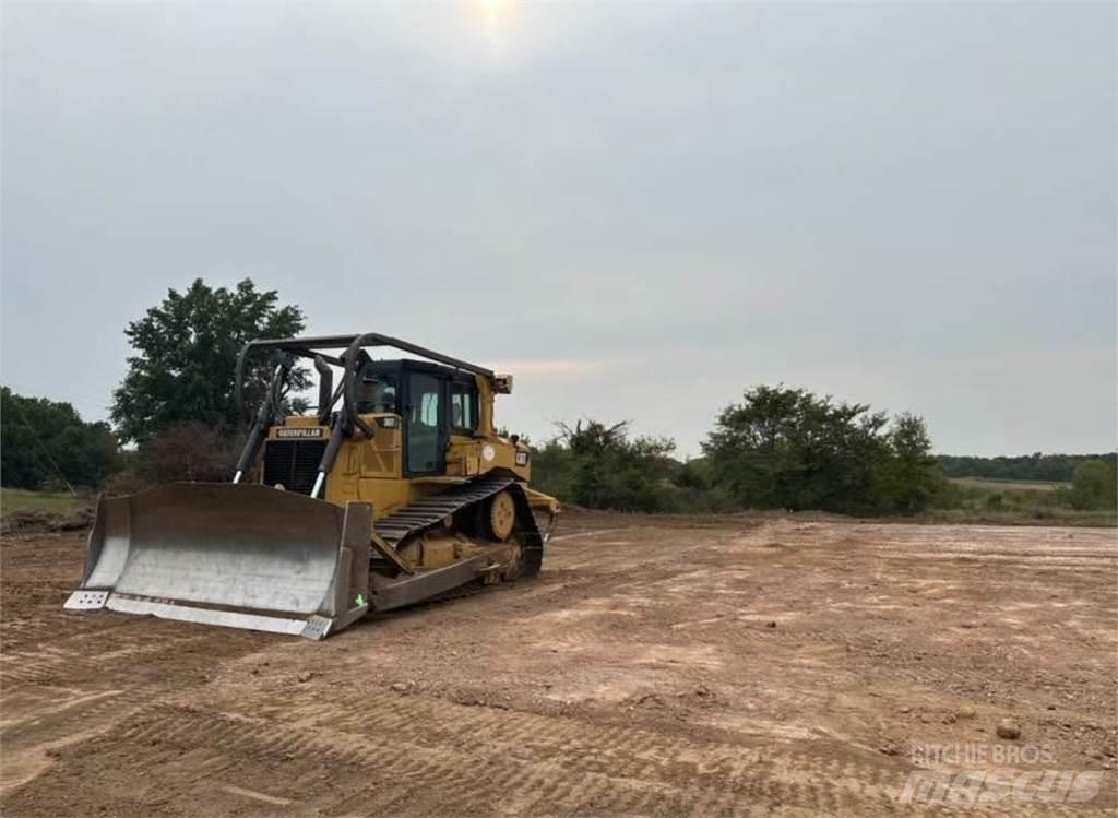 CAT D6T XW Buldožeri guseničari