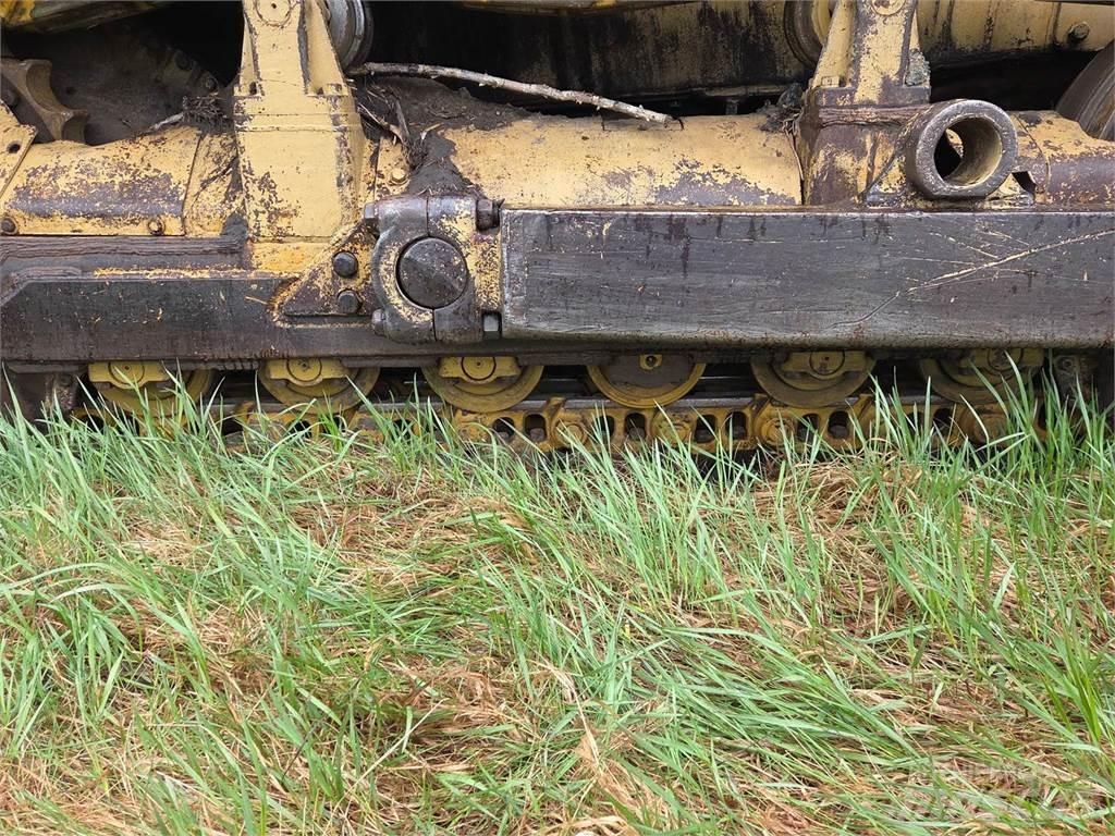 CAT D7E Buldožeri guseničari