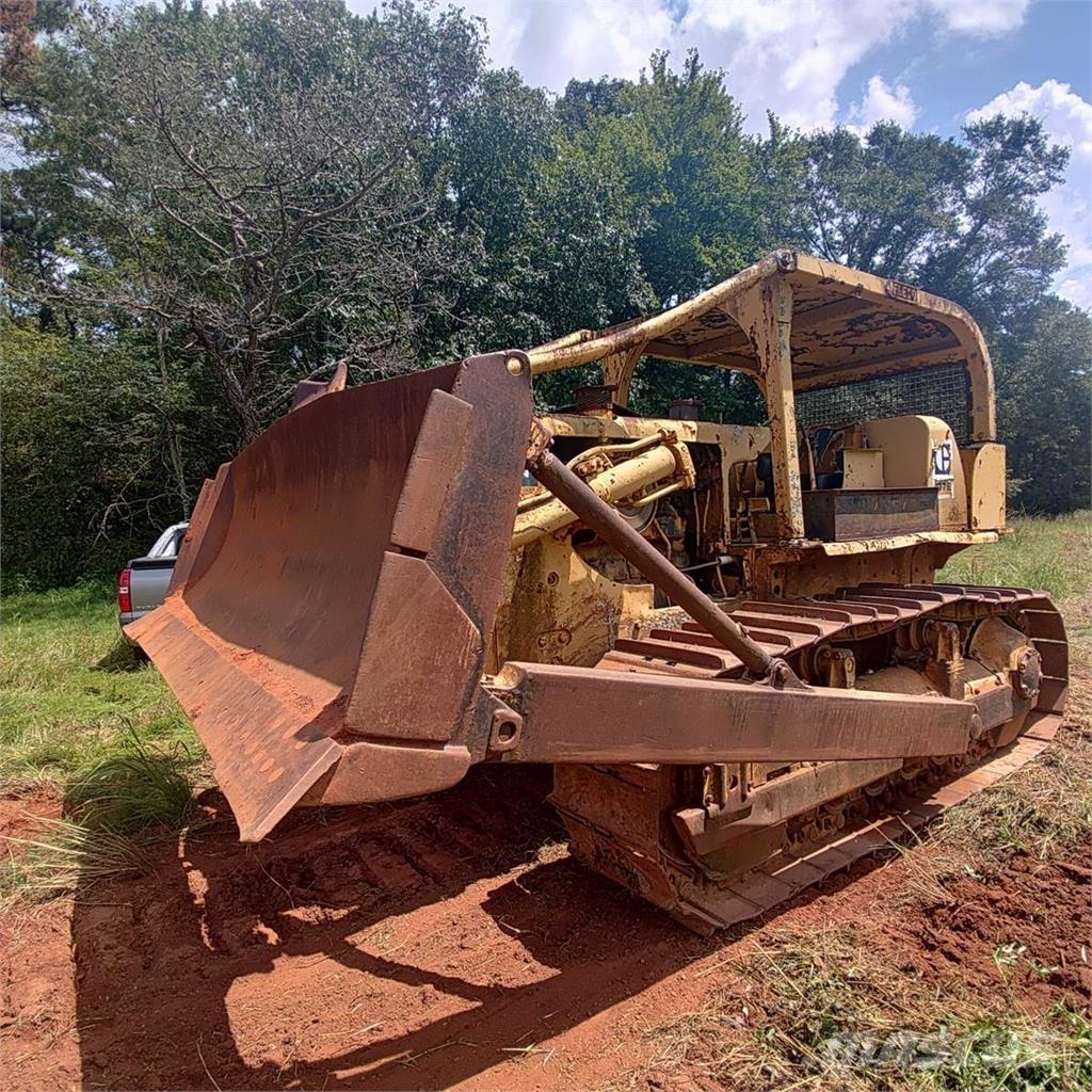 CAT D7E Buldožeri guseničari