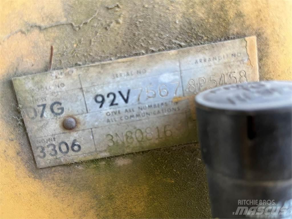 CAT D7G Buldožeri guseničari