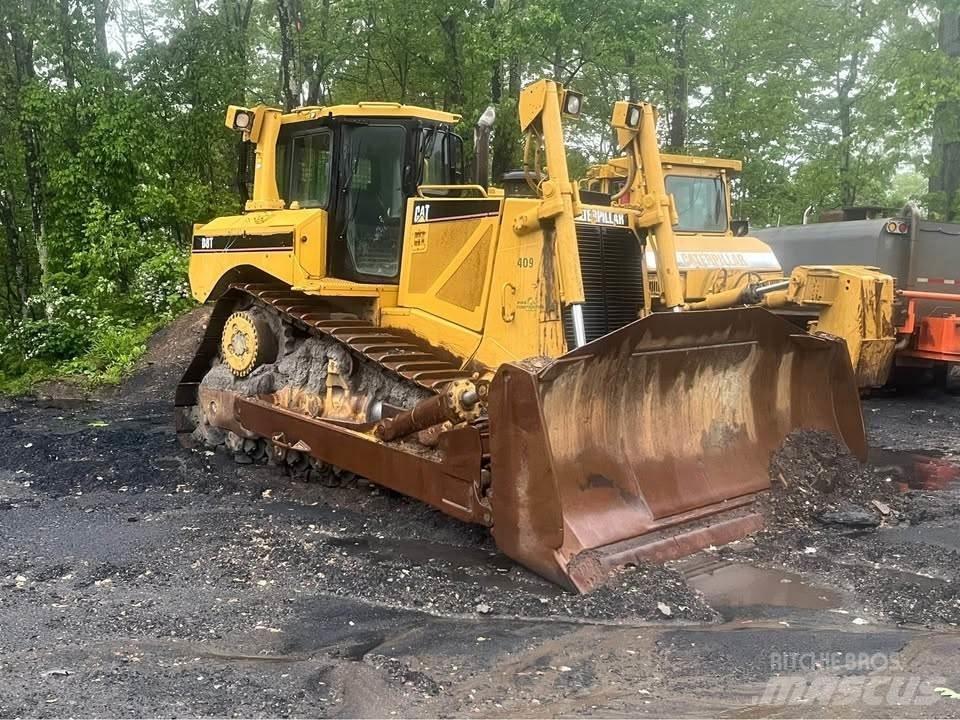 CAT D8T Buldožeri guseničari