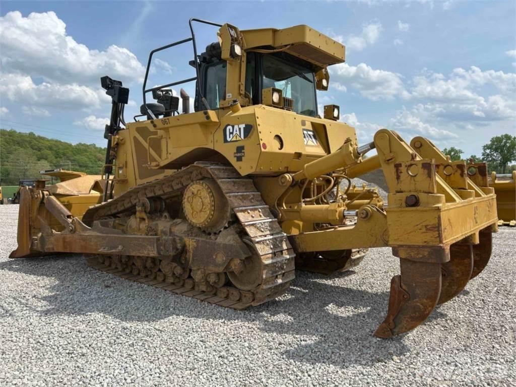CAT D8T Buldožeri guseničari