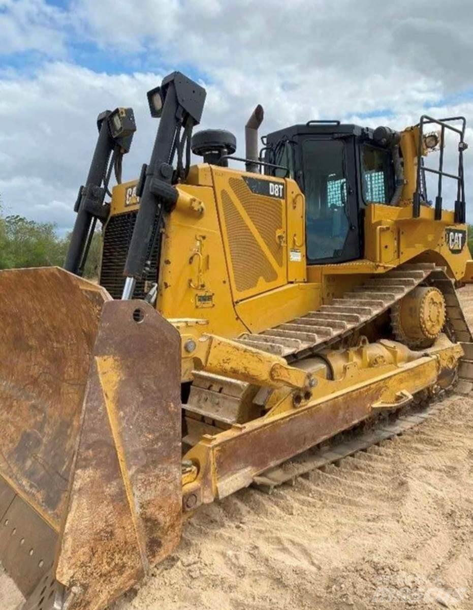 CAT D8T Buldožeri guseničari