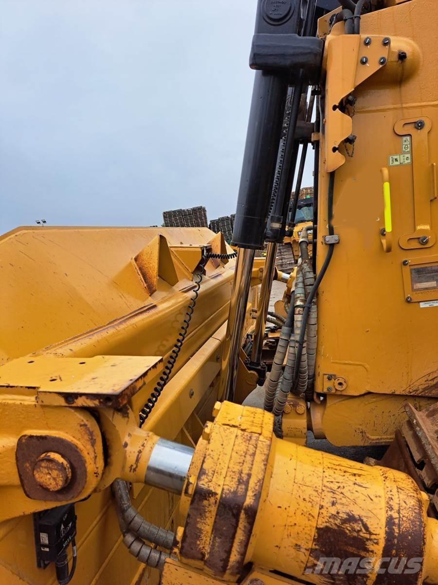 CAT D8T Buldožeri guseničari