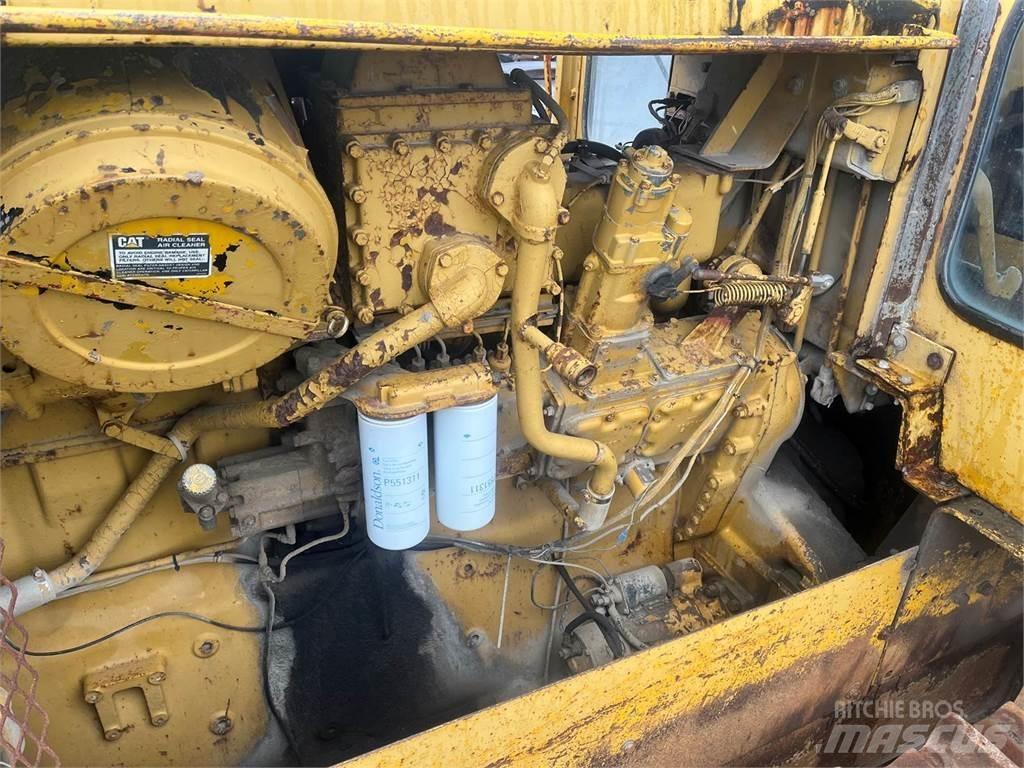 CAT D9H Buldožeri guseničari