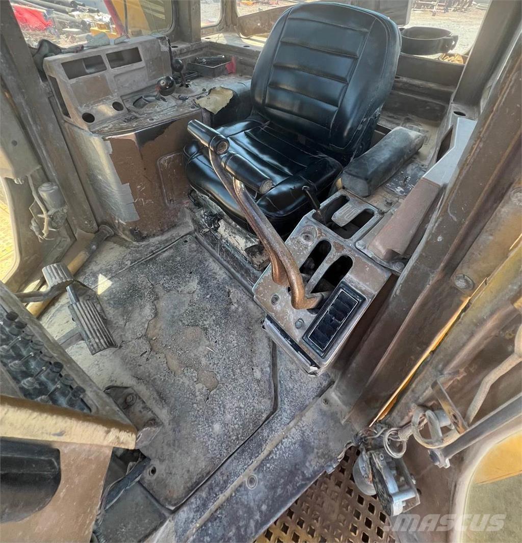 CAT D9L Buldožeri guseničari