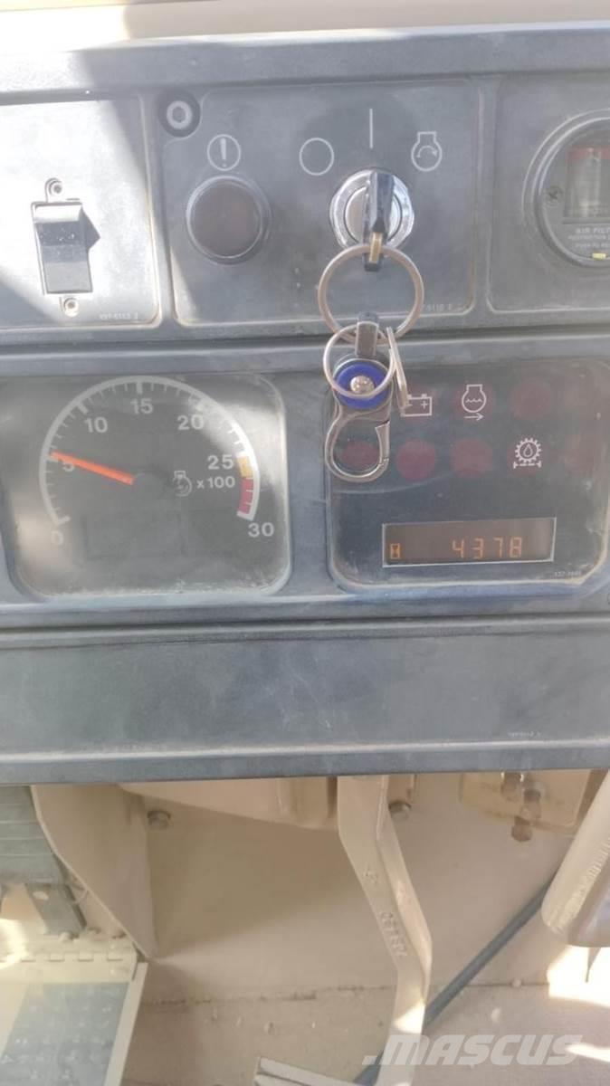 CAT D9R Buldožeri guseničari