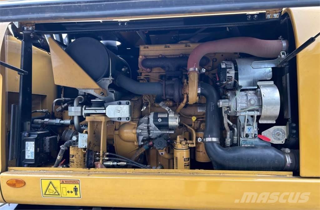 CAT M313D Bageri točkaši