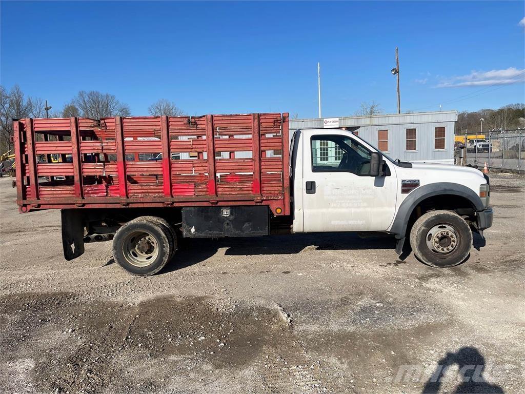 Ford F-450 Kamioni za prevoz životinja