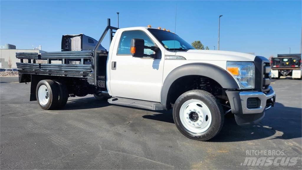 Ford F-550 Kamioni za prevoz životinja