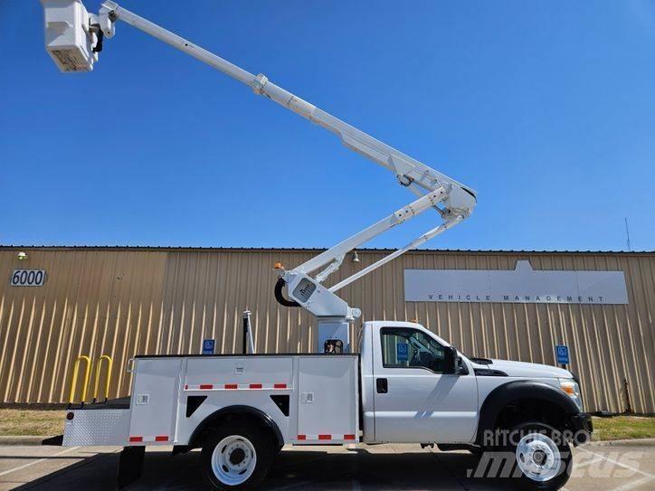 Ford F - 550 Auto korpe
