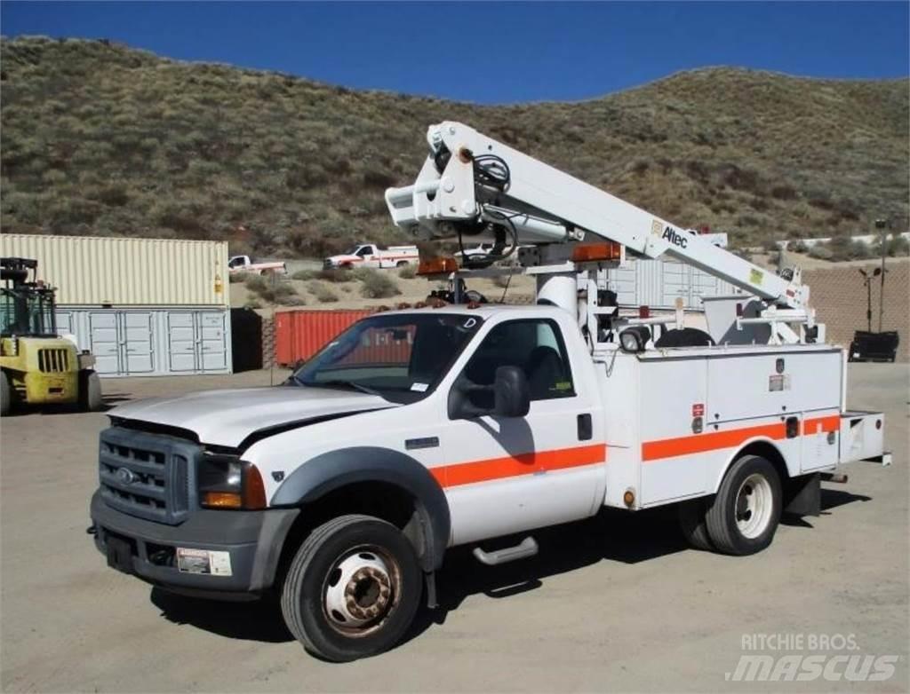 Ford F-550 Auto korpe