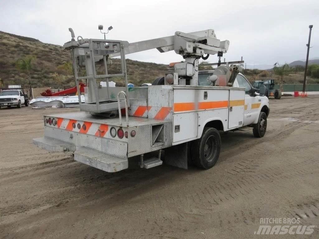 Ford F-550 Auto korpe