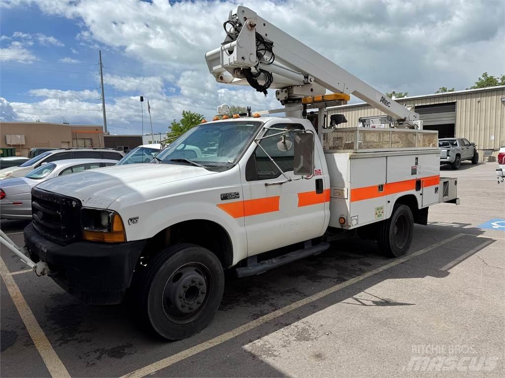 Ford F-550 Auto korpe