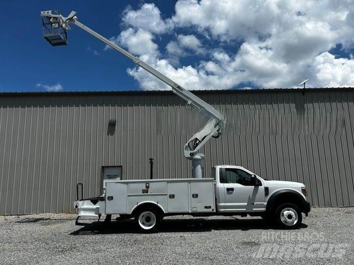 Ford F-550 Auto korpe