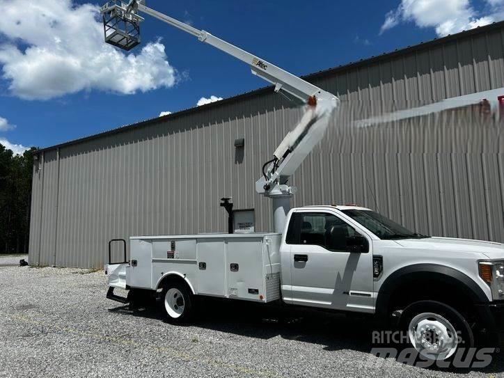 Ford F-550 Auto korpe