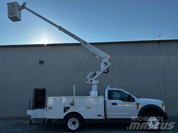 Ford F-550 Auto korpe