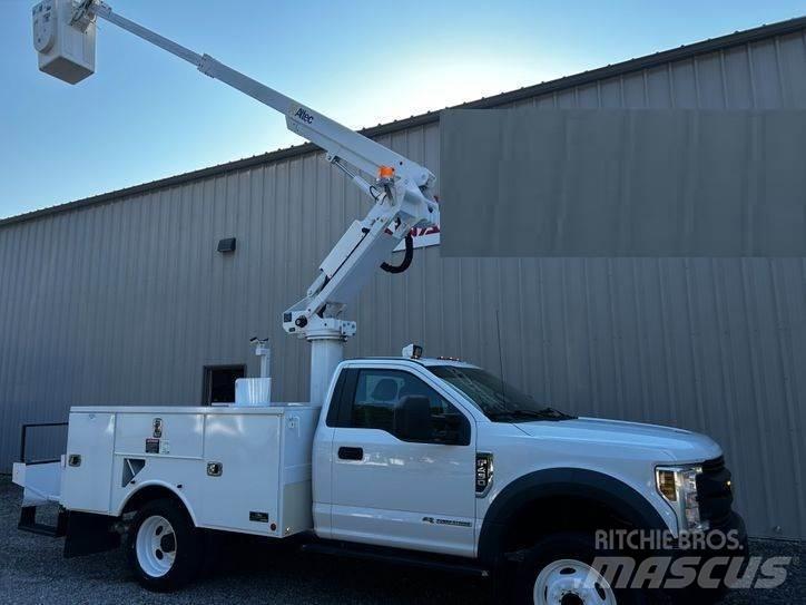 Ford F-550 Auto korpe