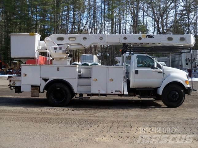 Ford F-750 Auto korpe