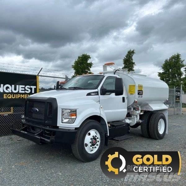 Ford F-750 Kamioni cisterne