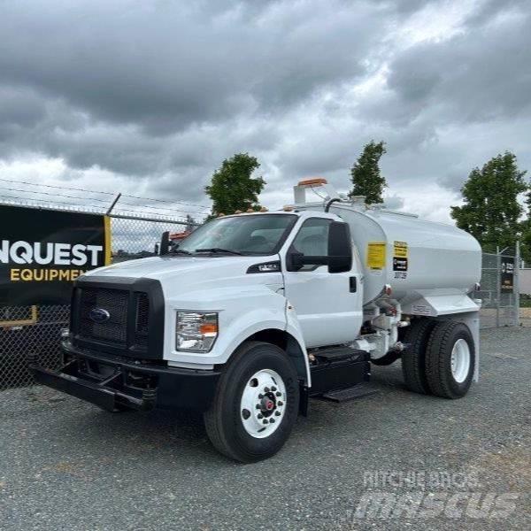Ford F-750 Kamioni cisterne