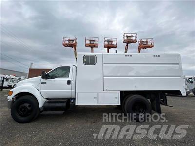 Ford F-750 Kamioni za piljevinu