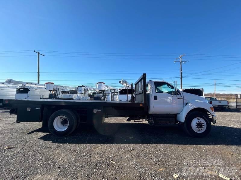 Ford F-750 Kamioni sa otvorenim sandukom