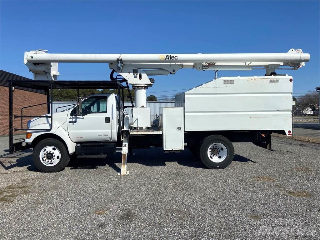Ford F-750 Auto korpe