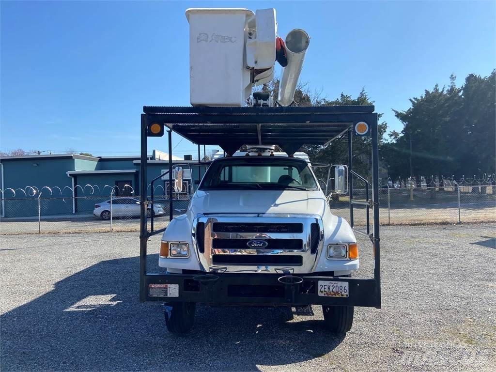Ford F-750 Auto korpe