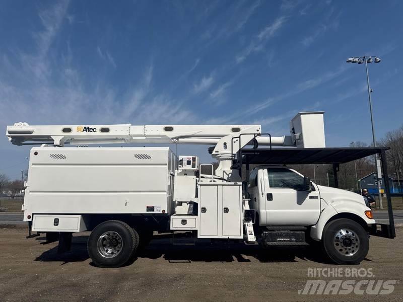Ford F-750 Auto korpe