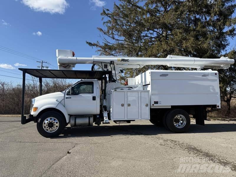 Ford F-750 Auto korpe