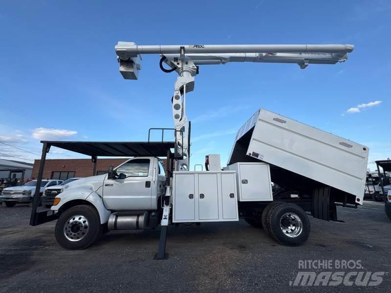 Ford F-750 Auto korpe