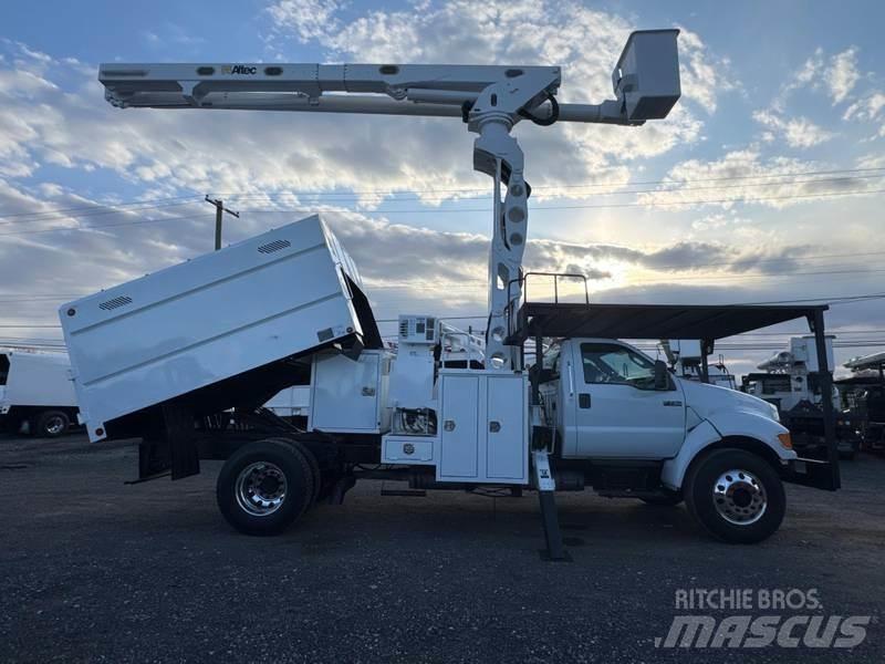 Ford F-750 Auto korpe