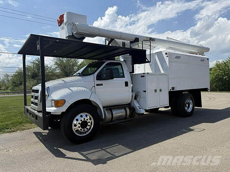 Ford F-750 Auto korpe