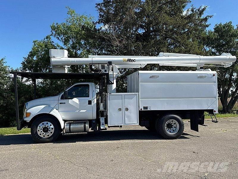 Ford F-750 Auto korpe