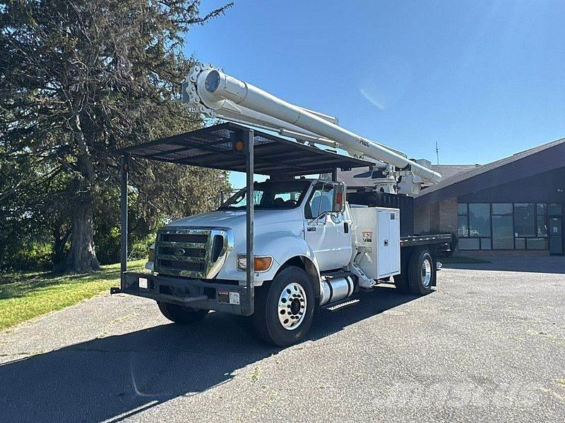 Ford F-750 Auto korpe