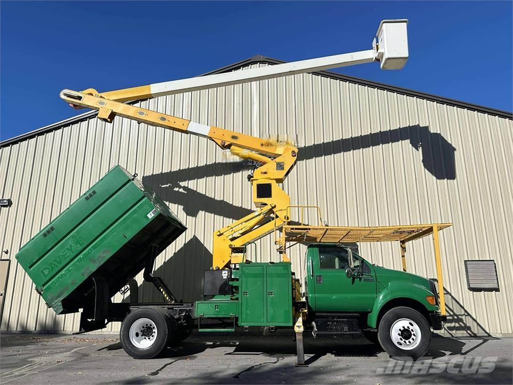 Ford F-750 Auto korpe