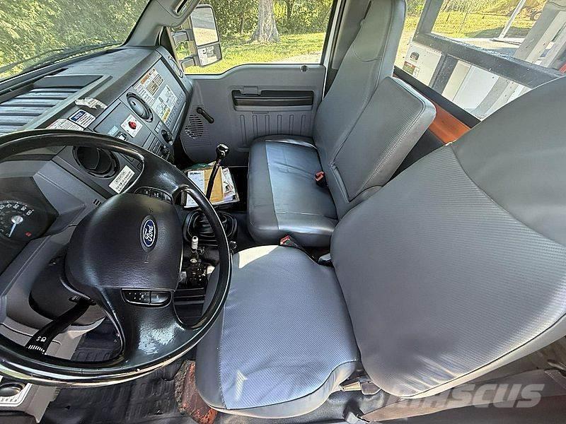 Ford F-750 Auto korpe