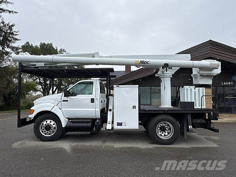 Ford F-750 Auto korpe
