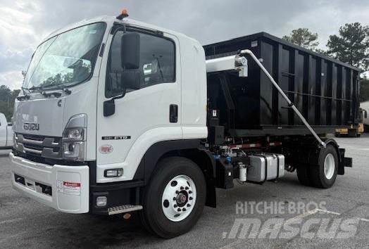 Isuzu FTR Rol kiper kamioni sa kukom za podizanje tereta