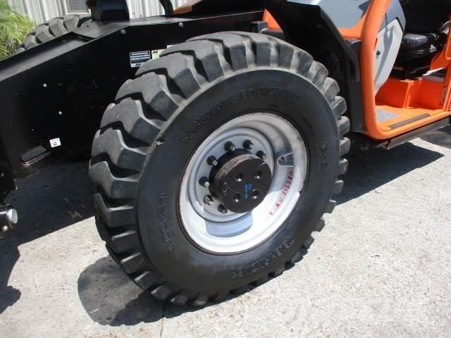 JLG 1055 Teleskopski viljuškari