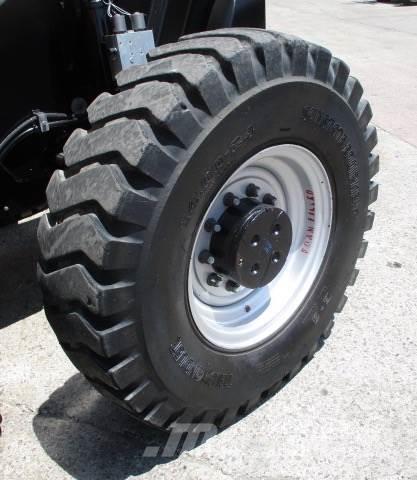 JLG 1055 Teleskopski viljuškari